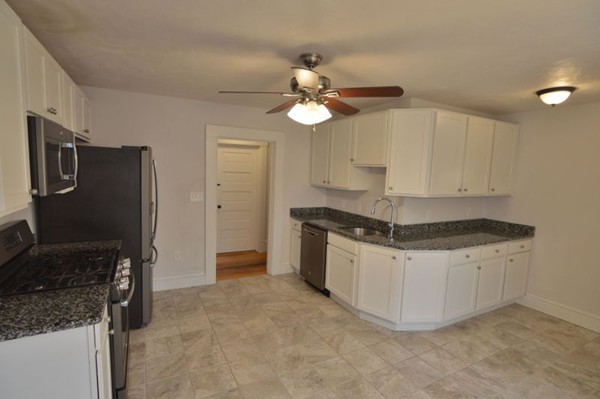 2 bed, 1 bath apartment for rent at 72 Grampian Way Unit 3, Dorchester — photo 2 of 10