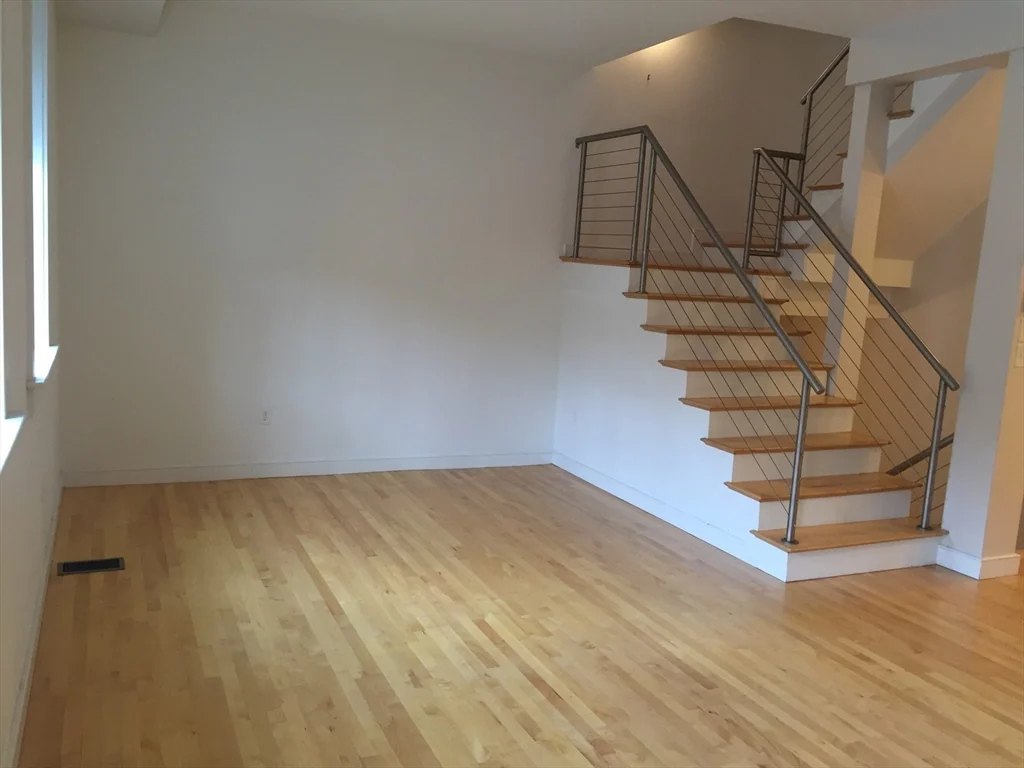2 bed, 2 bath apartment for rent at 72 Hamilton St Unit 4, Cambridgeport — photo 4 of 9