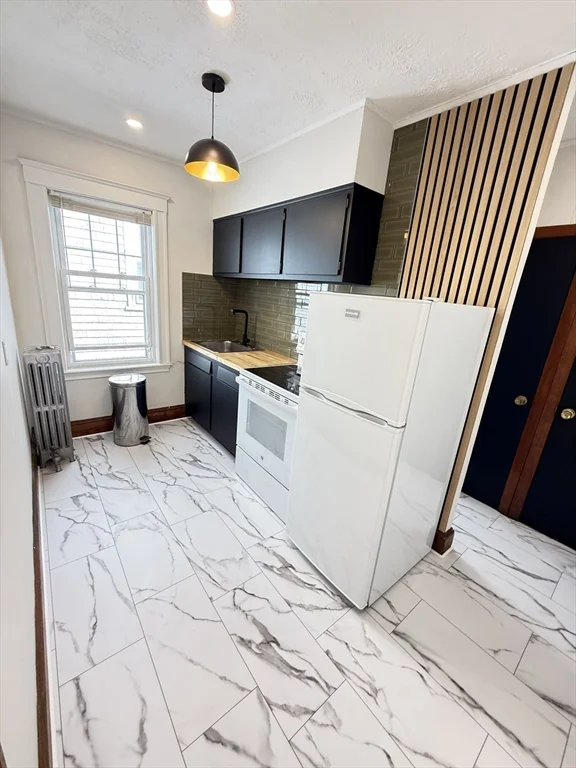 3 bed, 2 bath apartment for rent at 72 Harvest Unit 2, Dorchester — photo 3 of 14