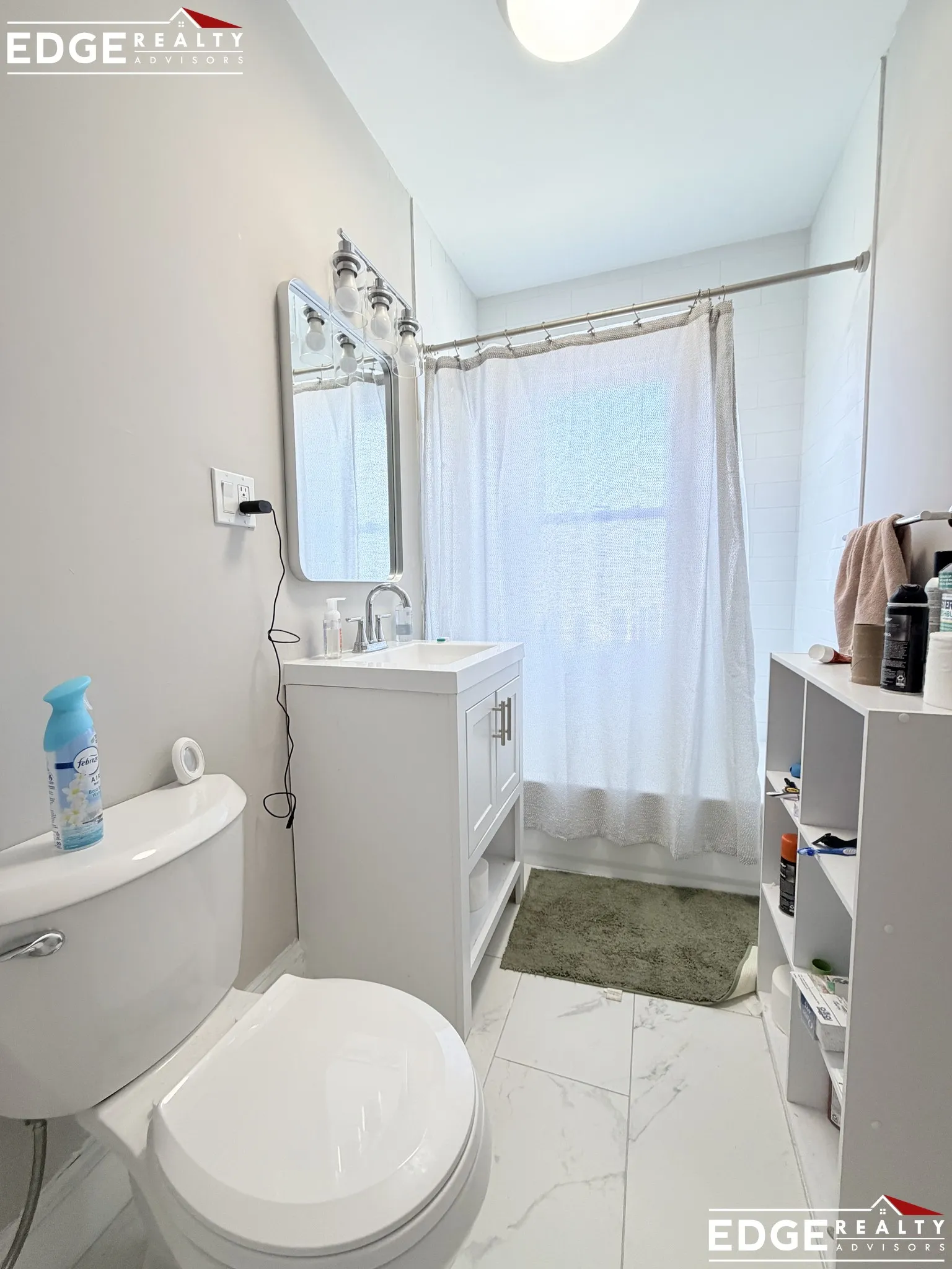 4 bed, 2 bath apartment for rent at 72 Hunnewell Ave Unit 2, Brighton — photo 9 of 13