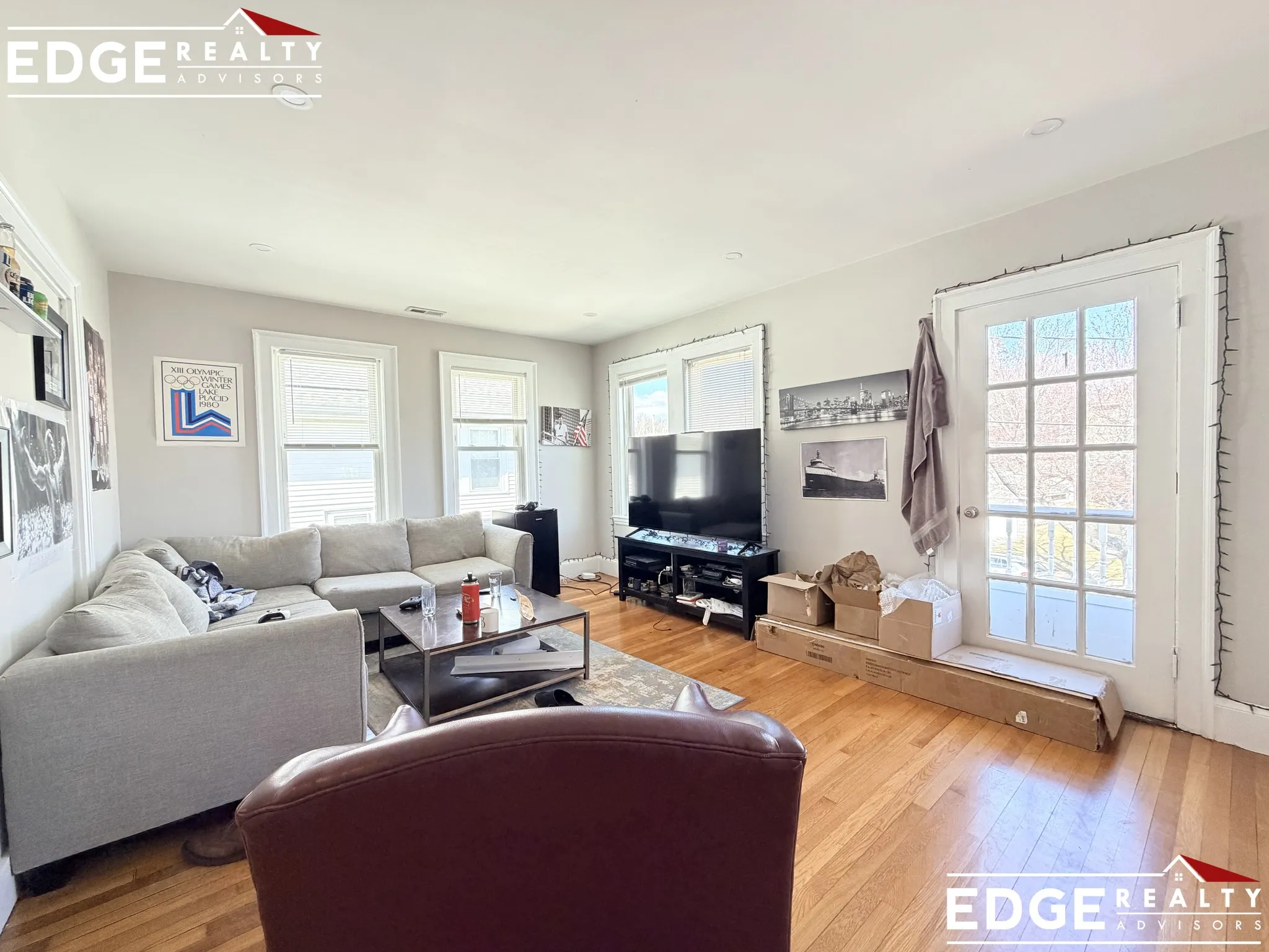 4 bed, 2 bath apartment for rent at 72 Hunnewell Ave Unit 2, Brighton — photo 4 of 13
