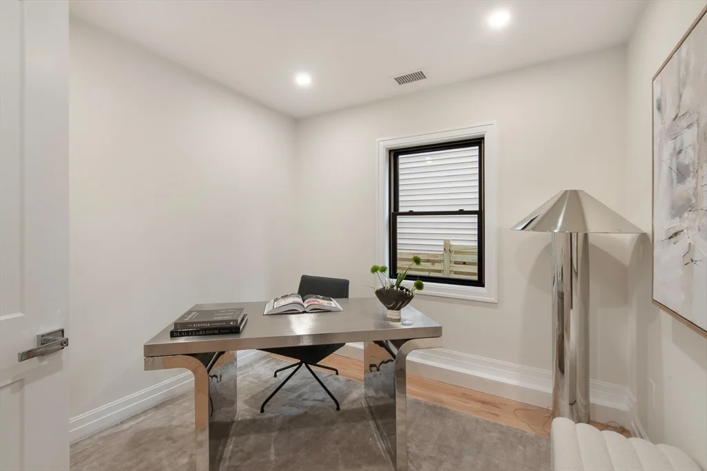 3 bed, 2 bath apartment for rent at 72 Hyde Park Ave Unit 2 & 4, Jamaica Plain — photo 6 of 11