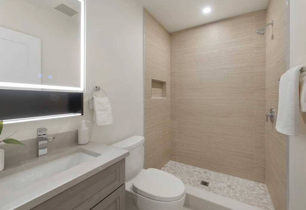3 bed, 2 bath apartment for rent at 72 Hyde Park Ave Unit 2 & 4, Jamaica Plain — photo 11 of 11