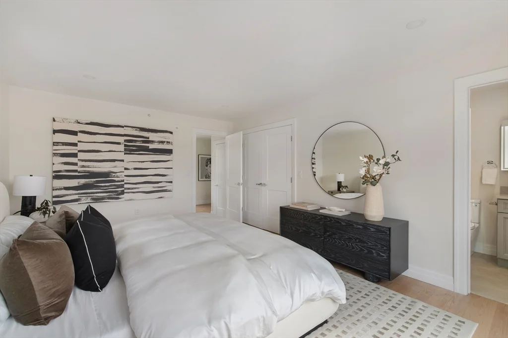 3 bed, 3 bath apartment for rent at 72 Hyde Park Ave Unit 5 & 6, Jamaica Plain — photo 11 of 24