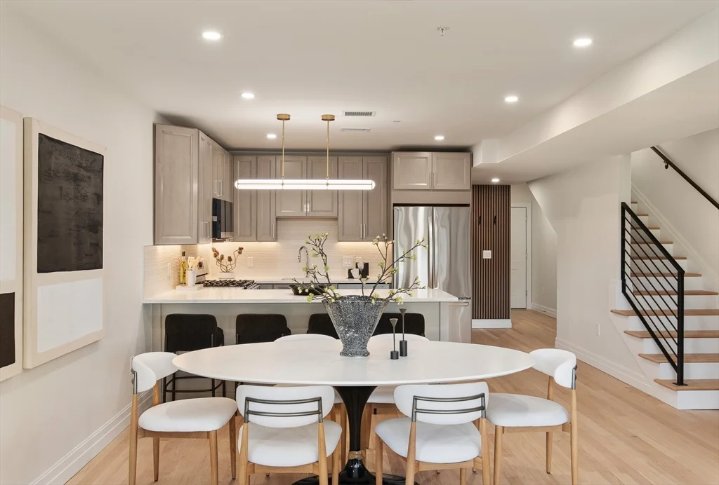 3 bed, 3 bath apartment for rent at 72 Hyde Park Ave Unit 5 & 6, Jamaica Plain — photo 5 of 24