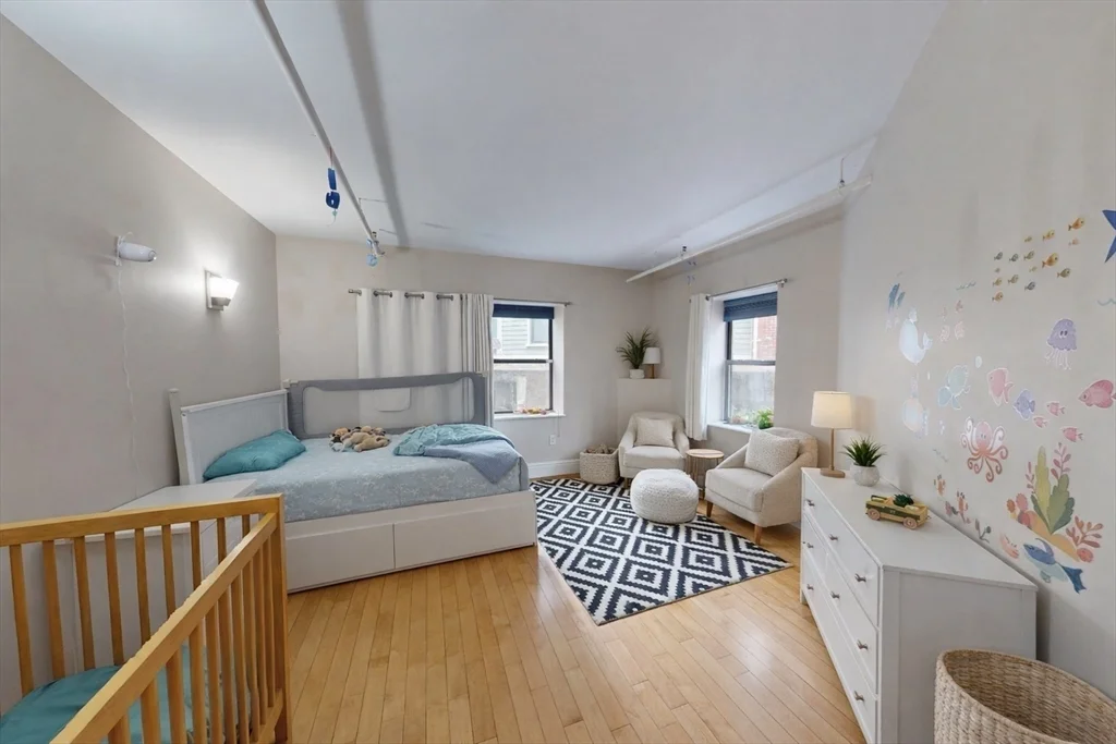 3 bed, 2 bath apartment for rent at 72 Kent St Unit 72, Brookline Village — photo 8 of 11