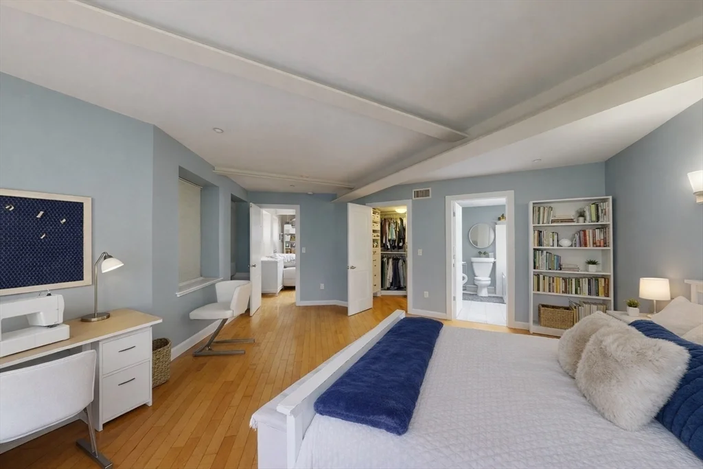 3 bed, 2 bath apartment for rent at 72 Kent St Unit 72, Brookline Village — photo 7 of 11