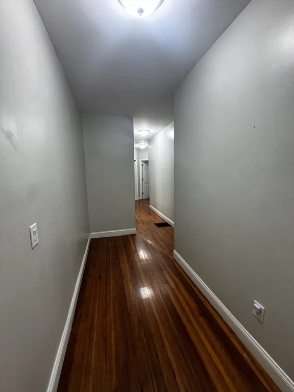 3 bed, 1 bath apartment for rent at 72 Kingsdale St Unit 1, Dorchester — photo 5 of 8