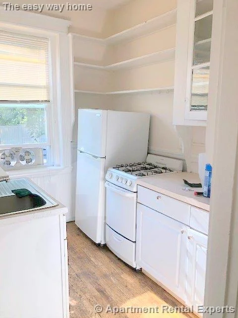 2 bed, 1 bath apartment for rent at 72 Kirkland St Unit 1, Harvard Square — photo 3 of 22