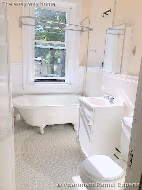 2 bed, 1 bath apartment for rent at 72 Kirkland St Unit 1, Harvard Square — photo 2 of 22