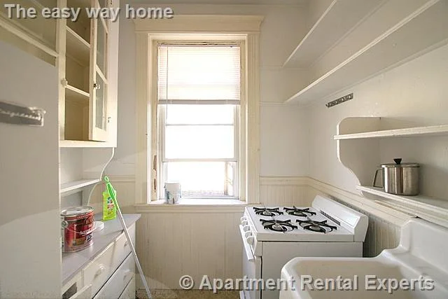1 bed, 1 bath apartment for rent at 72 Kirkland St Unit 34, Harvard Square — photo 5 of 14