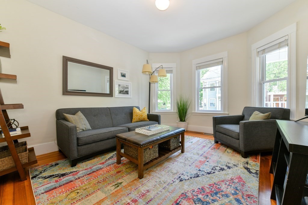 2 bed, 1 bath apartment for rent at 72 Lexington Ave Unit 1, Davis Square — photo 3 of 17