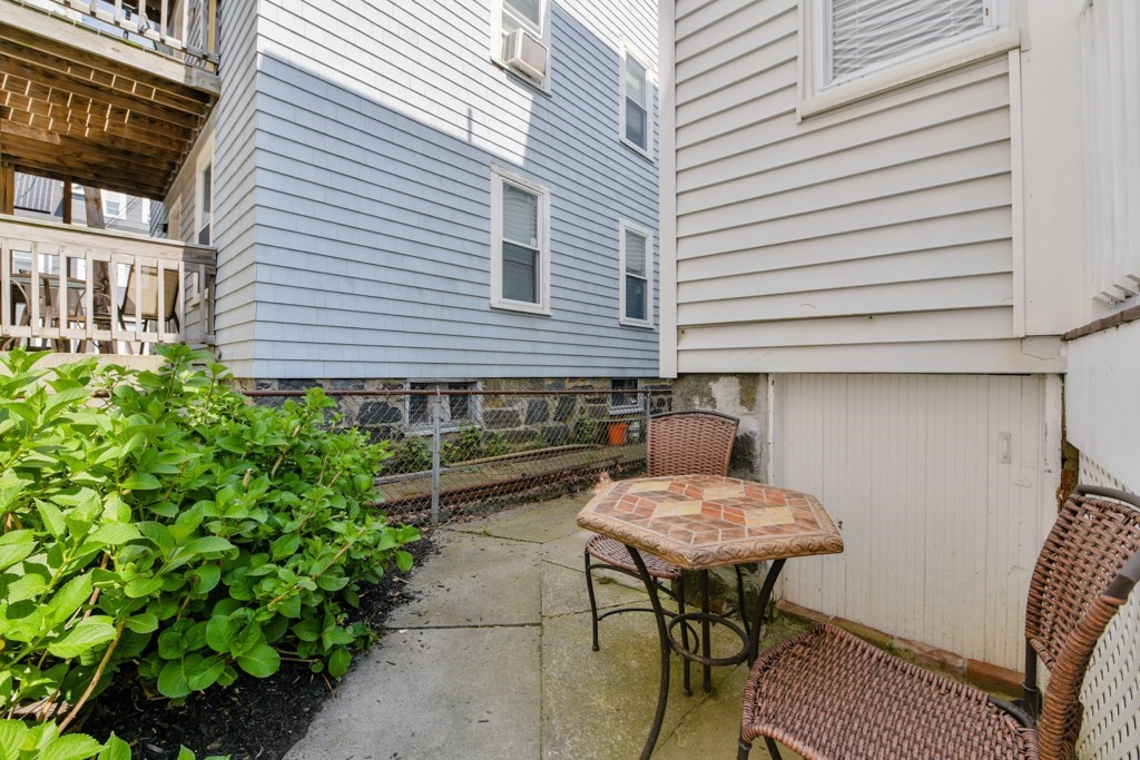 2 bed, 1 bath apartment for rent at 72 Lexington Ave Unit 1, Davis Square — photo 16 of 17