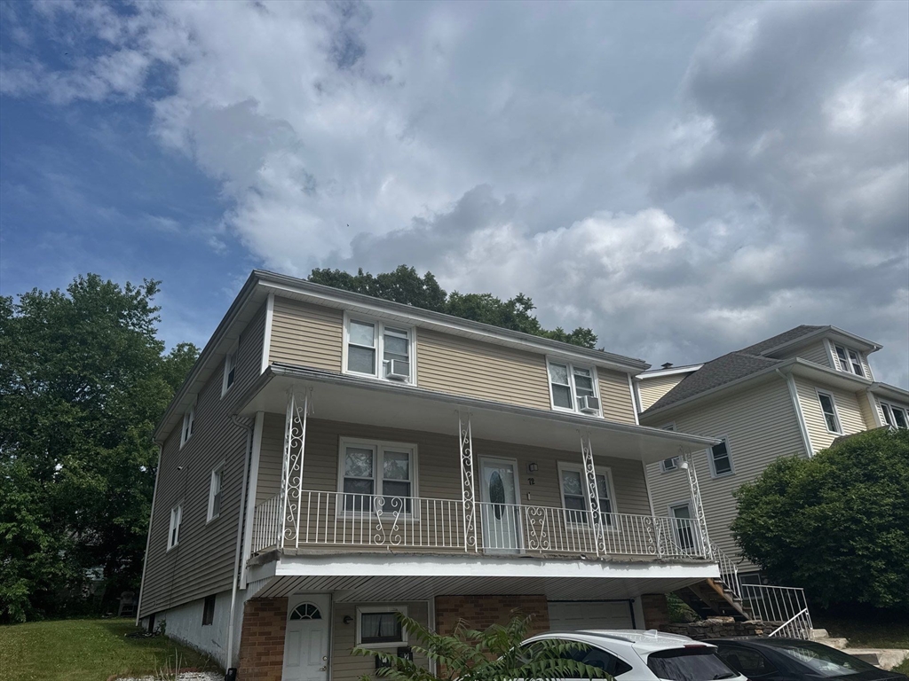 3 bed, 1 bath apartment for rent at 72 Longfellow Rd Unit 1, Worcester — photo 1 of 14