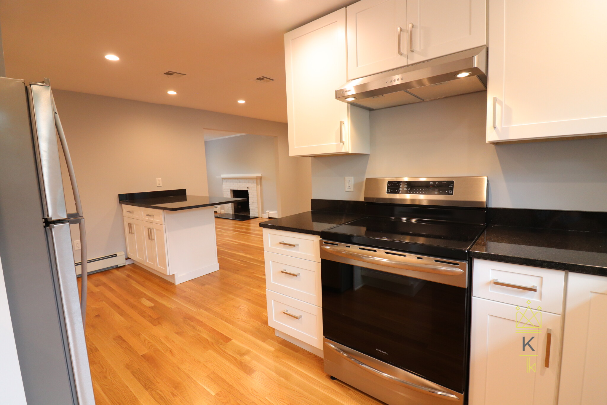 3 bed, 2 bath apartment for rent at 72 Louise Rd Unit 2, Chestnut Hill — photo 7 of 23