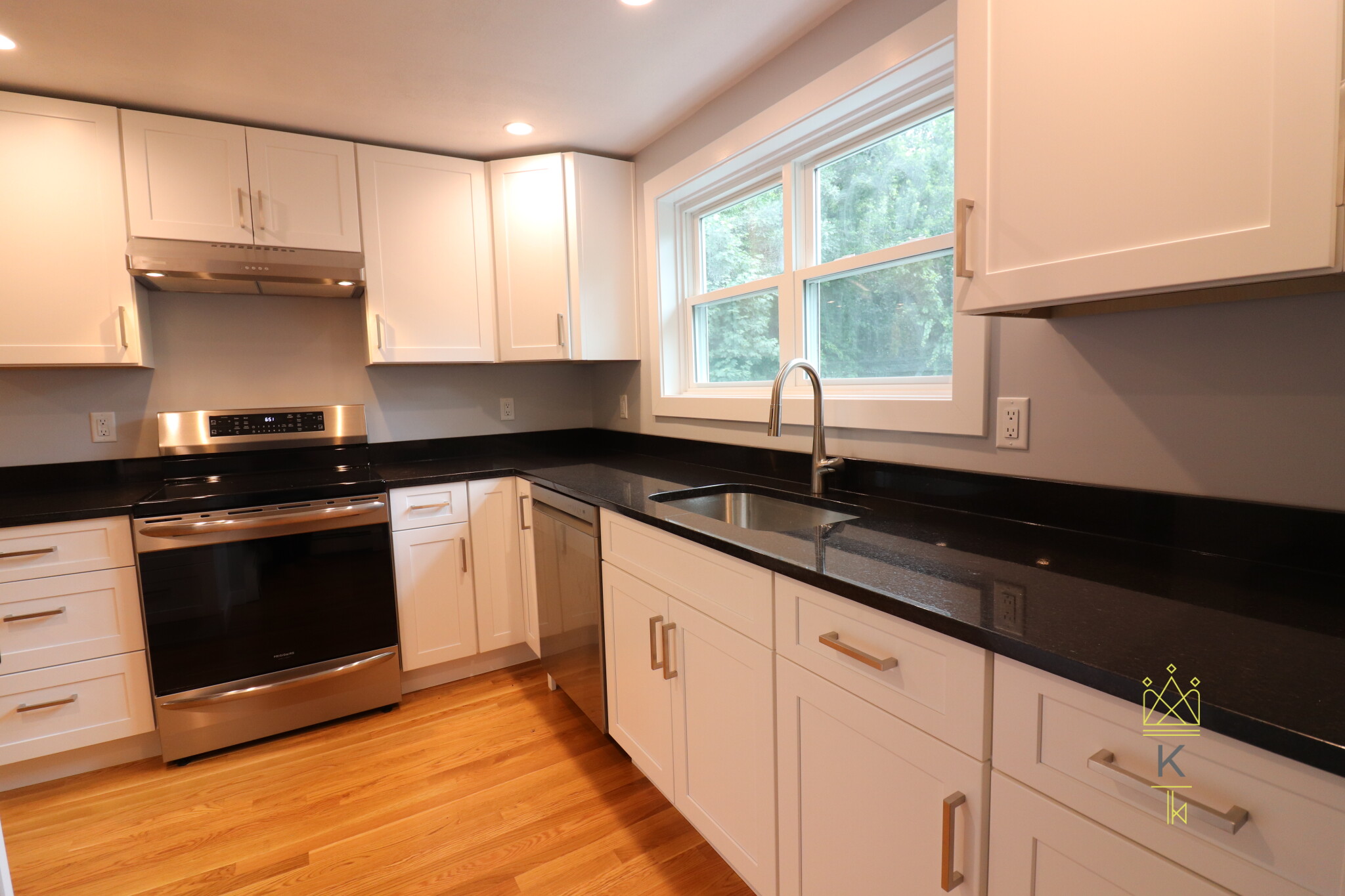 3 bed, 2 bath apartment for rent at 72 Louise Rd Unit 2, Chestnut Hill — photo 6 of 23