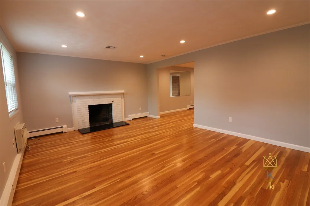 3 bed, 2 bath apartment for rent at 72 Louise Rd Unit 72, Chestnut Hill — photo 2 of 19