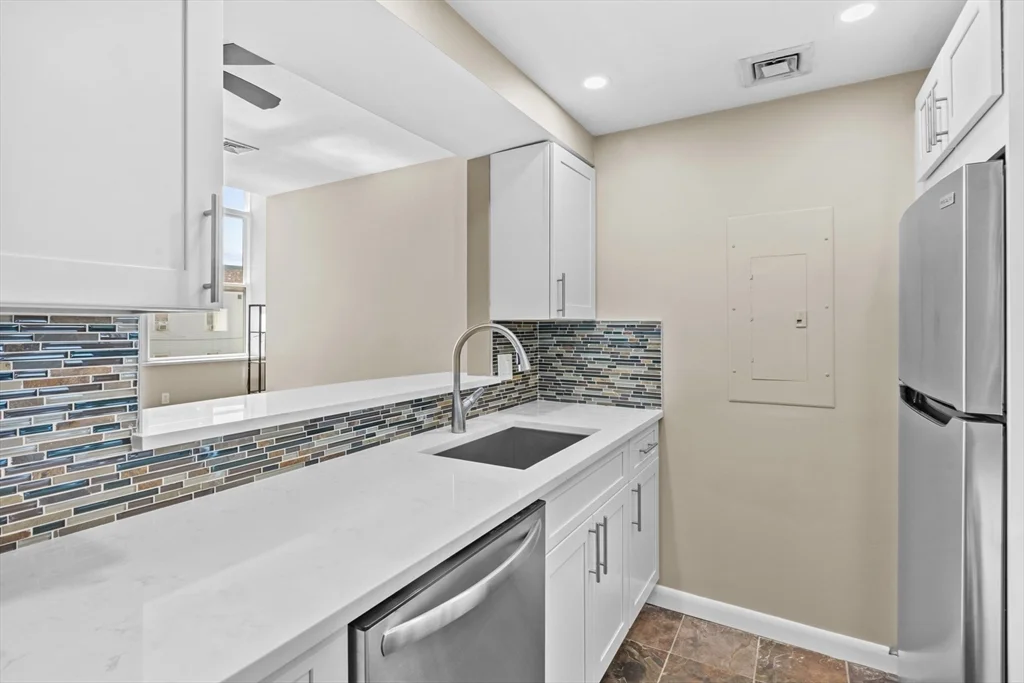 1 bed, 1 bath apartment for rent at 72 Lubec Unit 10, East Boston — photo 4 of 29