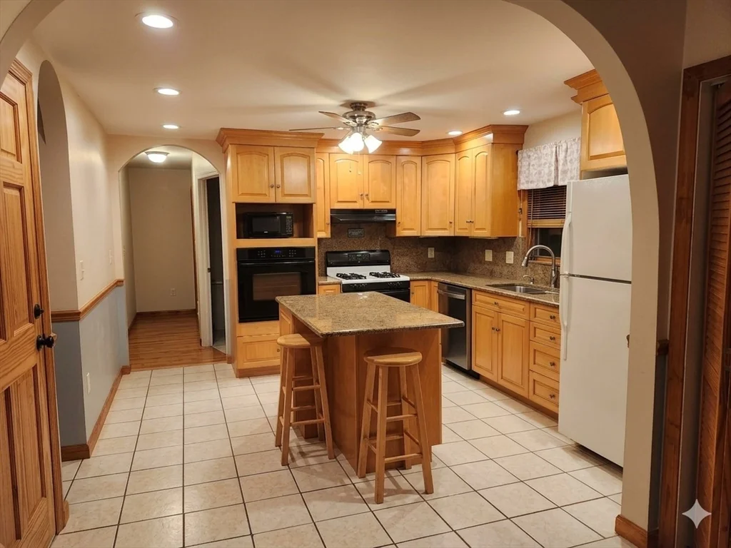 2 bed, 1 bath apartment for rent at 72 Moreland St Unit 2, Winter Hill — photo 1 of 13