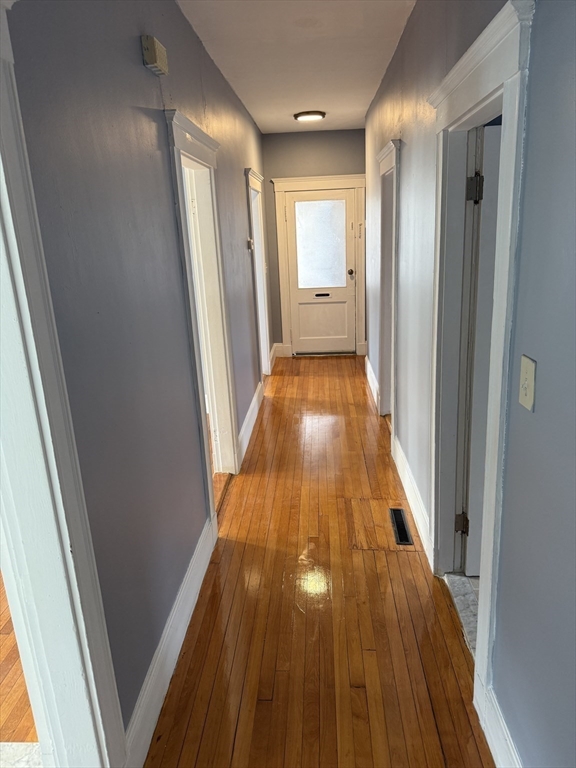 3 bed, 1 bath apartment for rent at 72 Newbury Ave Unit 1, North Quincy — photo 6 of 15