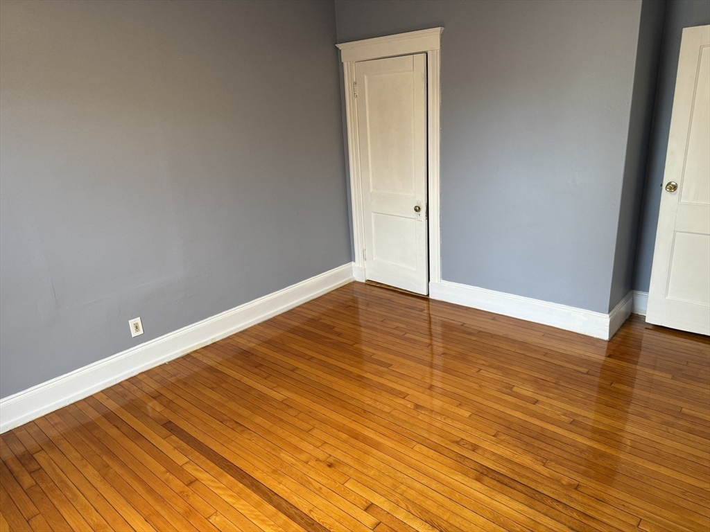 3 bed, 1 bath apartment for rent at 72 Newbury Ave Unit 1, North Quincy — photo 10 of 15