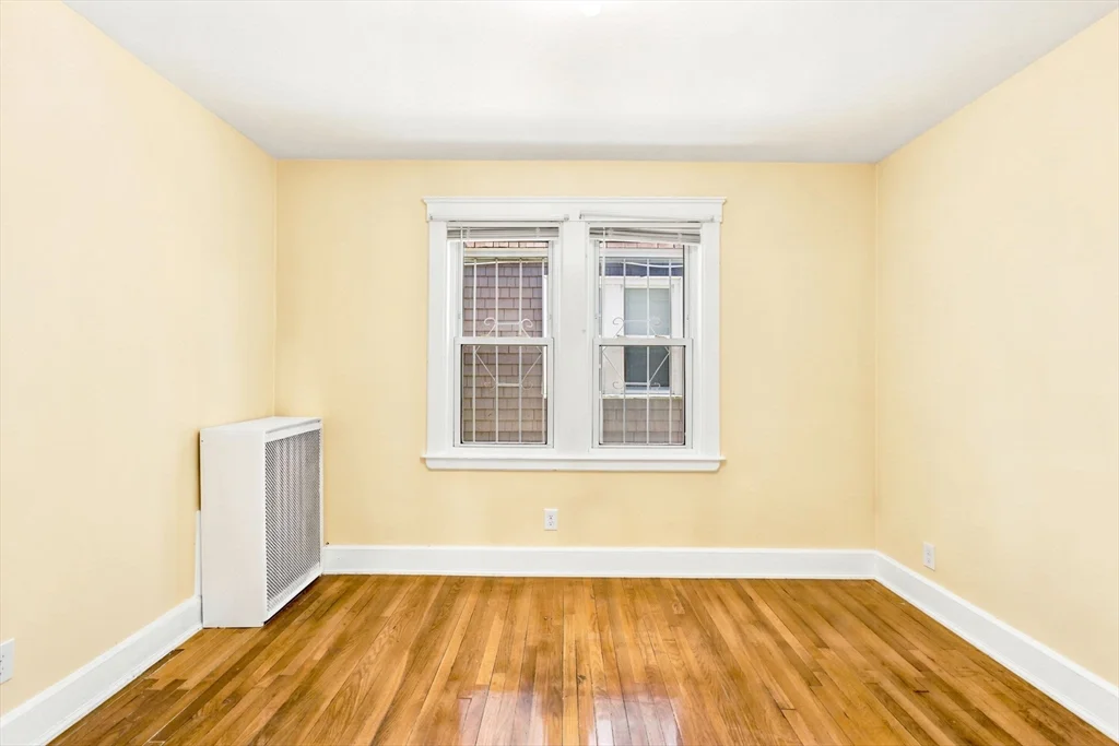 3 bed, 1 bath apartment for rent at 72 Olney St Unit 1, Dorchester — photo 24 of 28