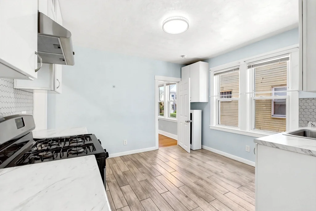3 bed, 1 bath apartment for rent at 72 Olney St Unit 1, Dorchester — photo 10 of 28