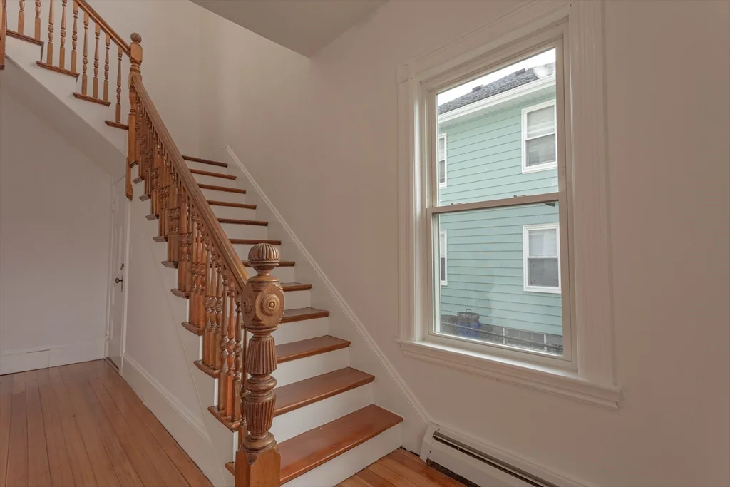 4 bed, 2 bath apartment for rent at 72 Phipps Unit 2, Quincy — photo 2 of 21