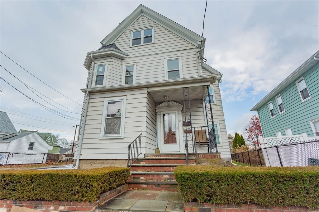 4 bed, 2 bath apartment for rent at 72 Phipps Unit 2, Quincy