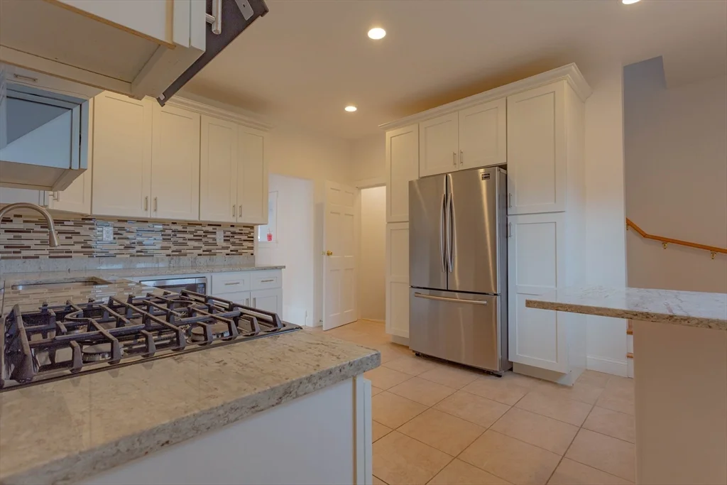 4 bed, 2 bath apartment for rent at 72 Phipps Unit 2, Quincy — photo 6 of 21