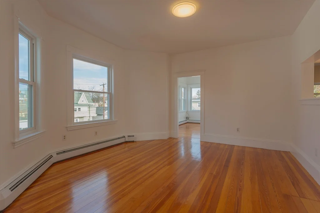 4 bed, 2 bath apartment for rent at 72 Phipps Unit 2, Quincy — photo 3 of 21
