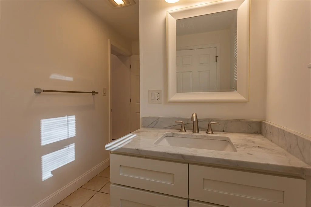 4 bed, 2 bath apartment for rent at 72 Phipps Unit 2, Quincy — photo 13 of 21