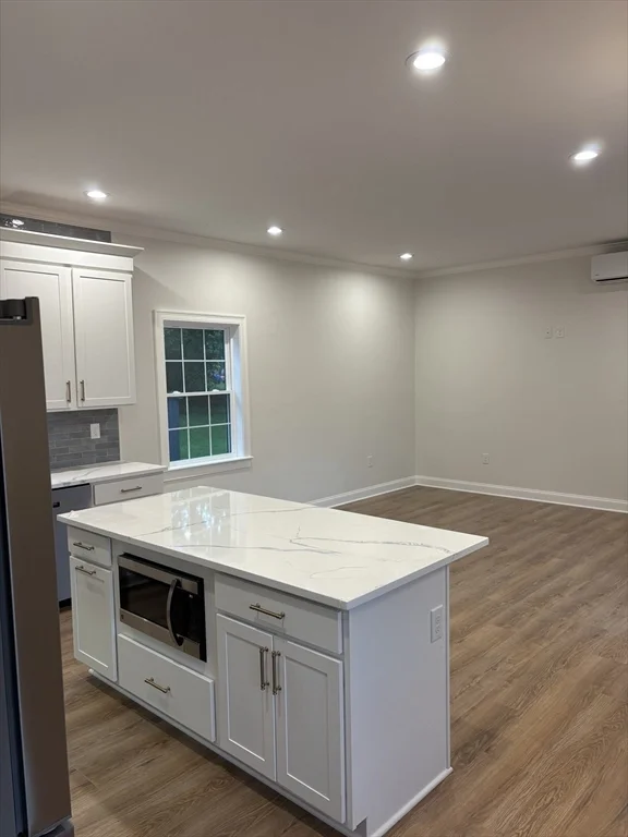 2 bed, 1 bath apartment for rent at 72 Prospect St Unit 4, Clinton — photo 17 of 18