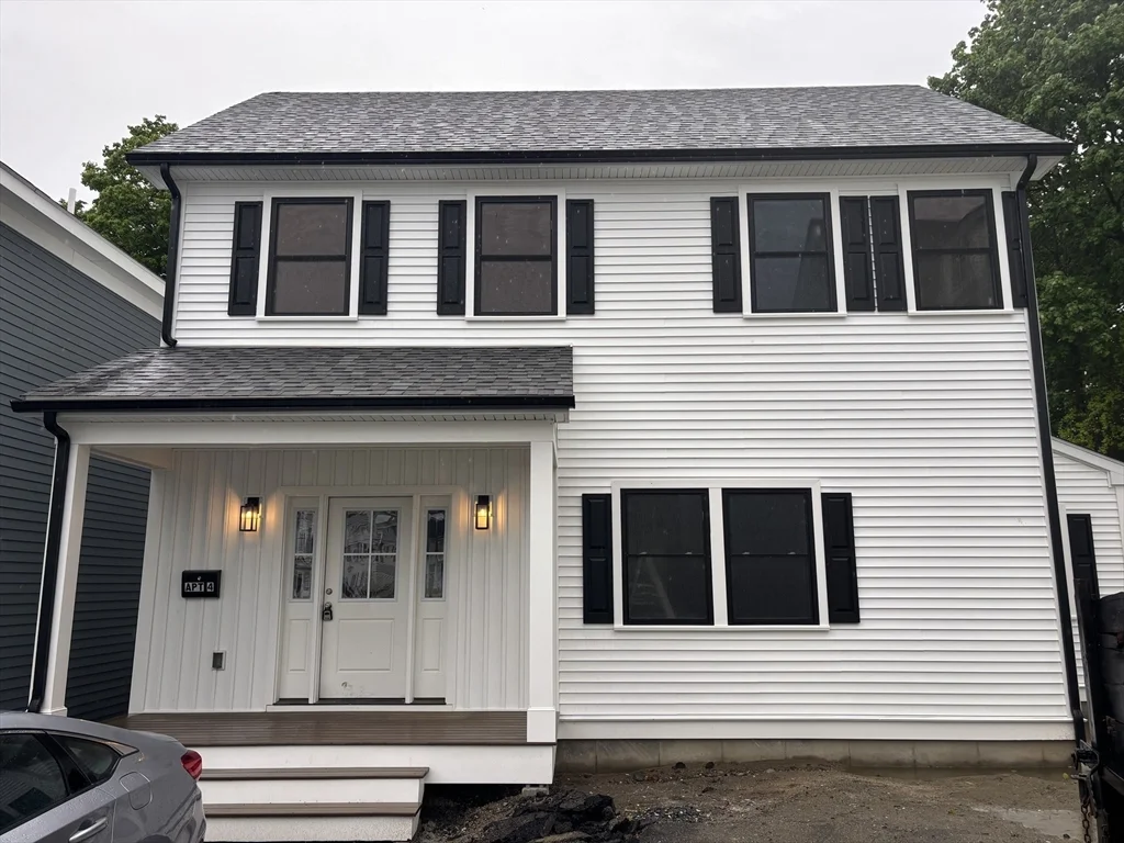 2 bed, 1 bath apartment for rent at 72 Prospect St Unit 4, Clinton