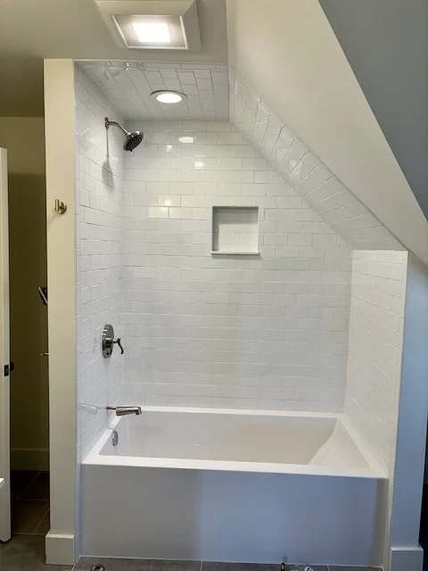 2 bed, 1 bath apartment for rent at 72 Prospect Unit 3, Clinton — photo 13 of 15