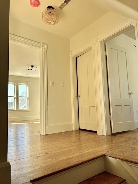 2 bed, 1 bath apartment for rent at 72 Prospect Unit 3, Clinton — photo 4 of 15