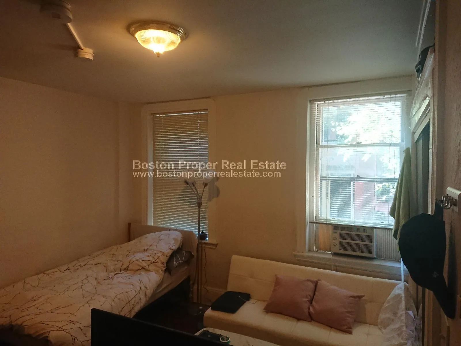 Studio bed, 1 bath apartment for rent at 72 Revere St Unit 1F, Beacon Hill
