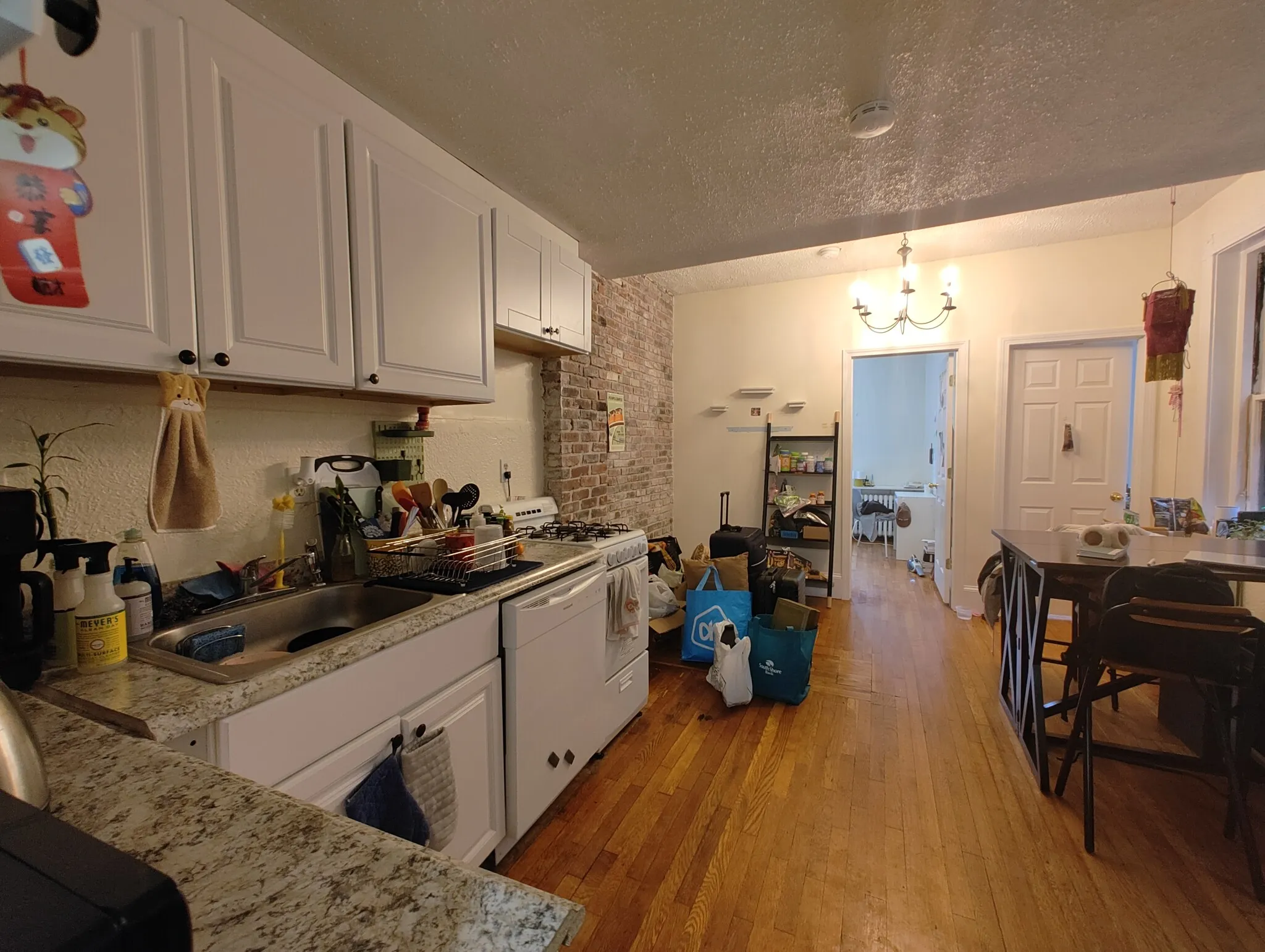 3 bed, 1 bath apartment for rent at 72 Revere St Unit 2R, Beacon Hill
