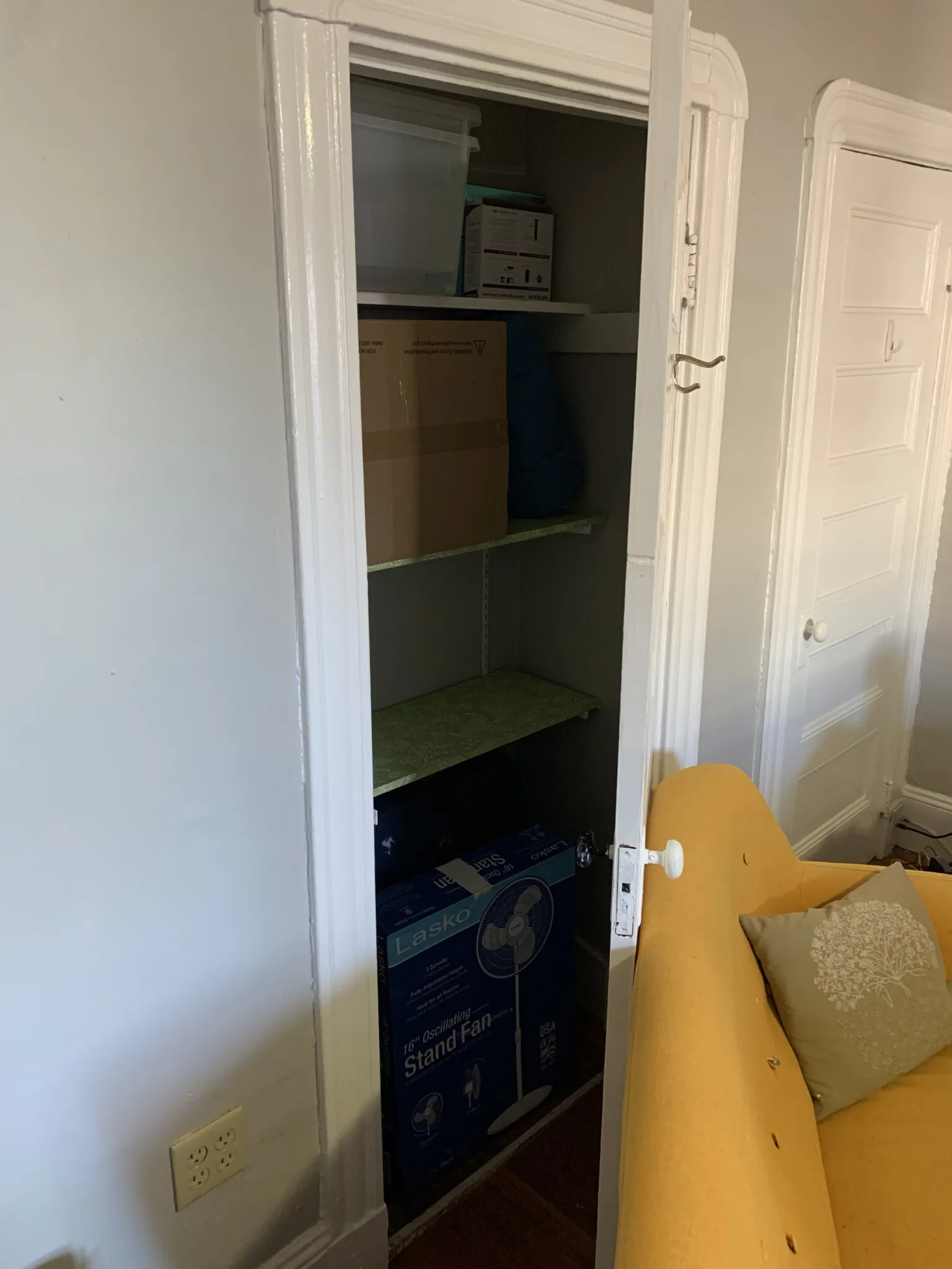 Studio bed, 1 bath apartment for rent at 72 Revere St Unit 4, Beacon Hill — photo 11 of 14