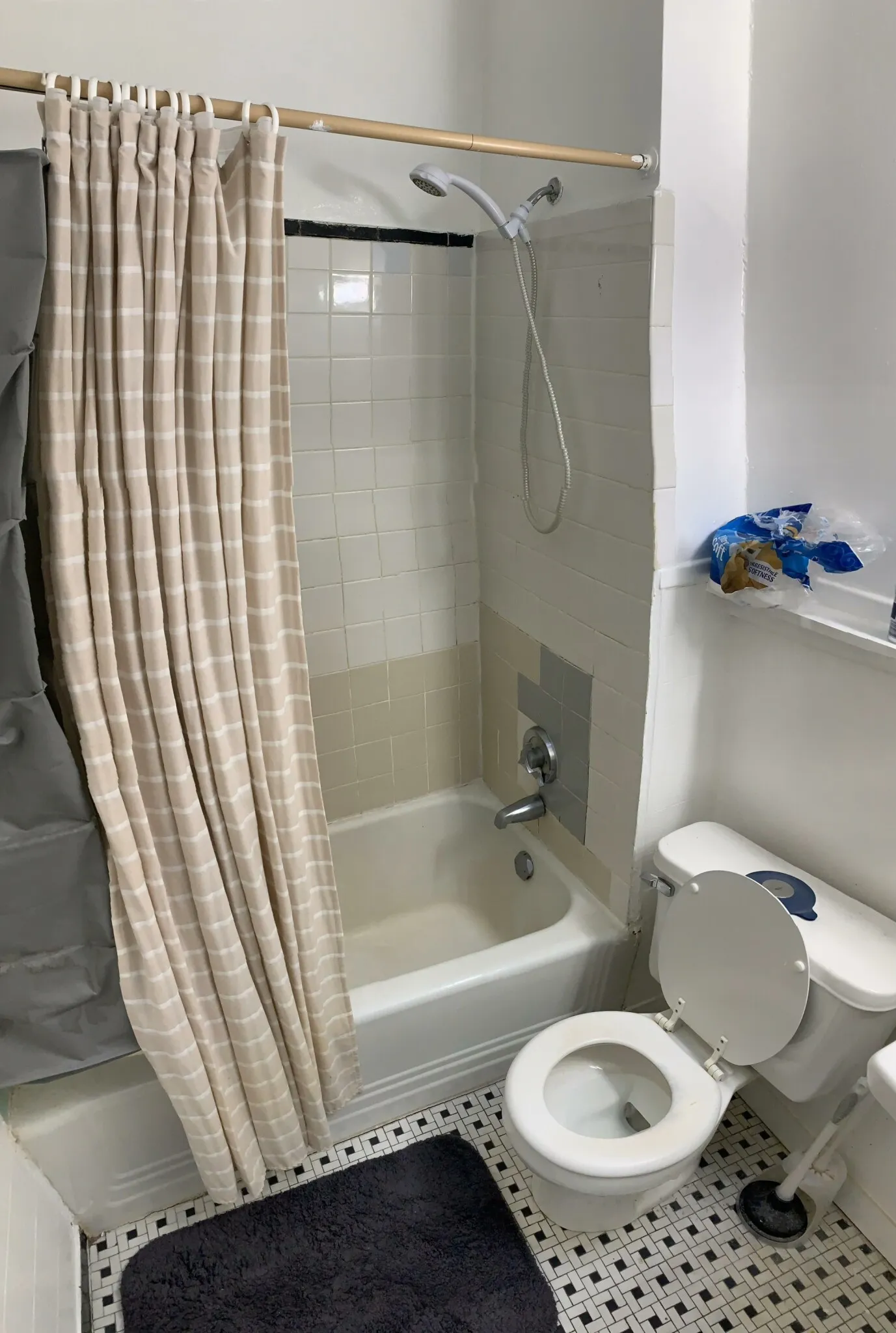 Studio bed, 1 bath apartment for rent at 72 Revere St Unit 4, Beacon Hill — photo 9 of 14