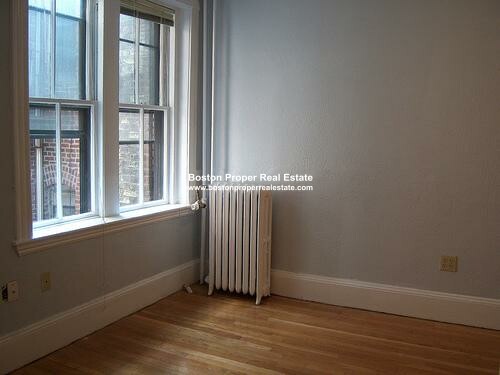 3 bed, 1 bath apartment for rent at 72 Revere St Unit 4R, Beacon Hill — photo 11 of 13