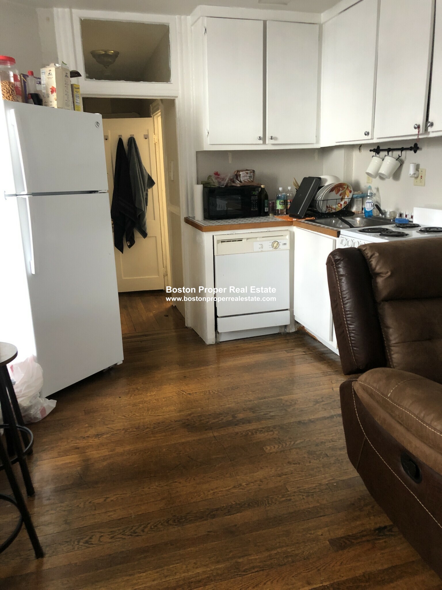 3 bed, 1 bath apartment for rent at 72 Revere St Unit 4R, Beacon Hill — photo 7 of 13