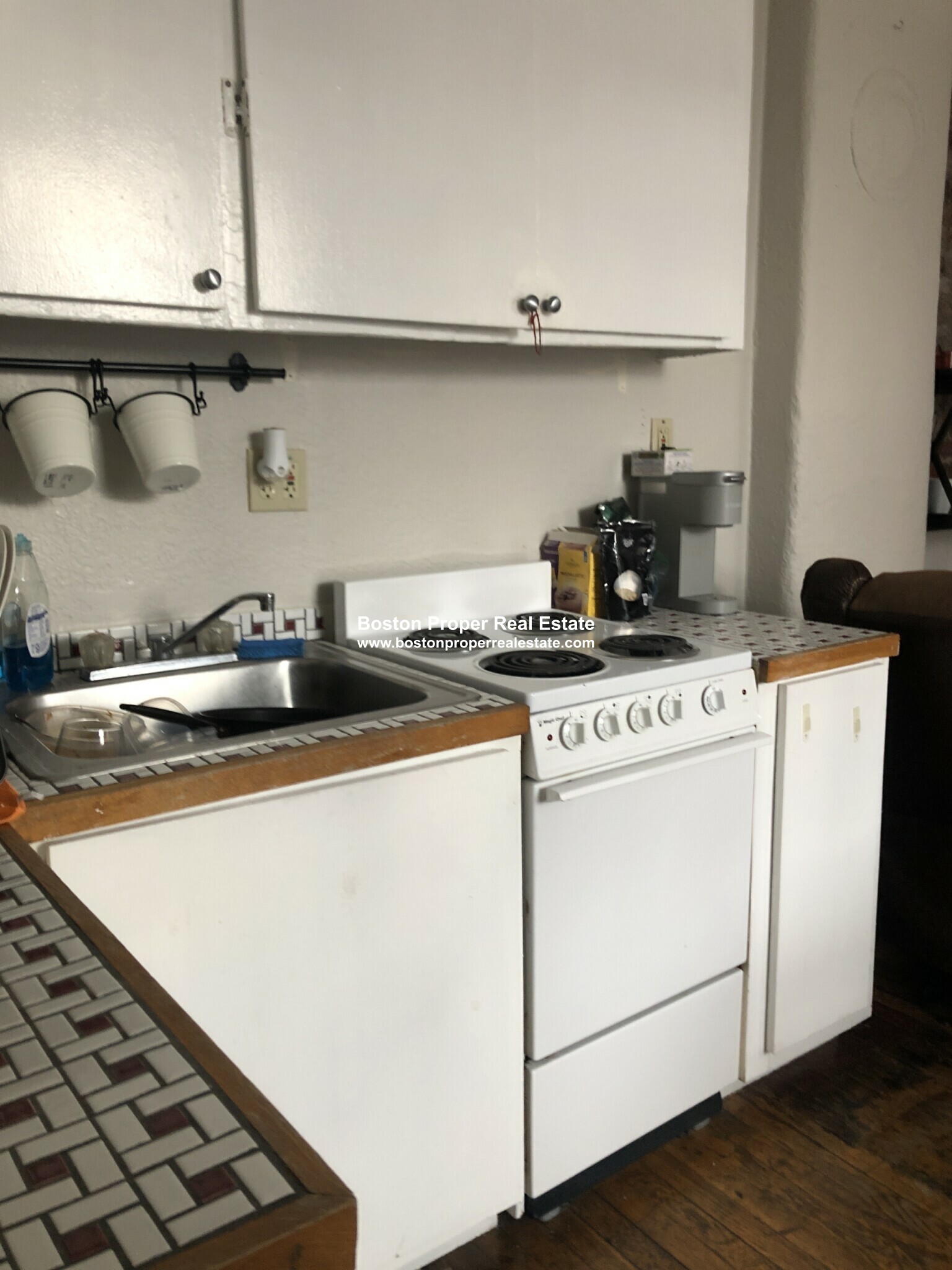 3 bed, 1 bath apartment for rent at 72 Revere St Unit 4R, Beacon Hill — photo 6 of 13