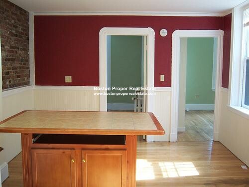 3 bed, 1 bath apartment for rent at 72 Revere St Unit 4R, Beacon Hill — photo 3 of 13