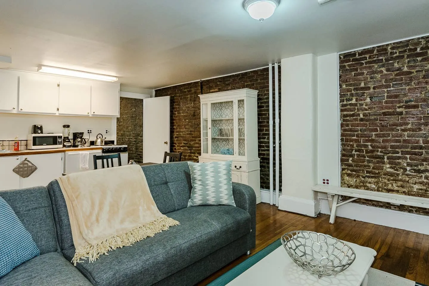 1 bed, 1 bath apartment for rent at 72 Revere St Unit A, Beacon Hill — photo 5 of 10