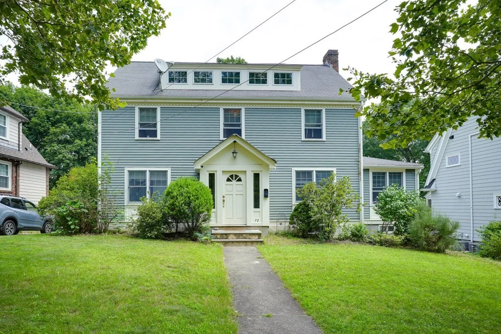 4 bed, 1 bath apartment for rent at 72 Richardson Rd, Belmont