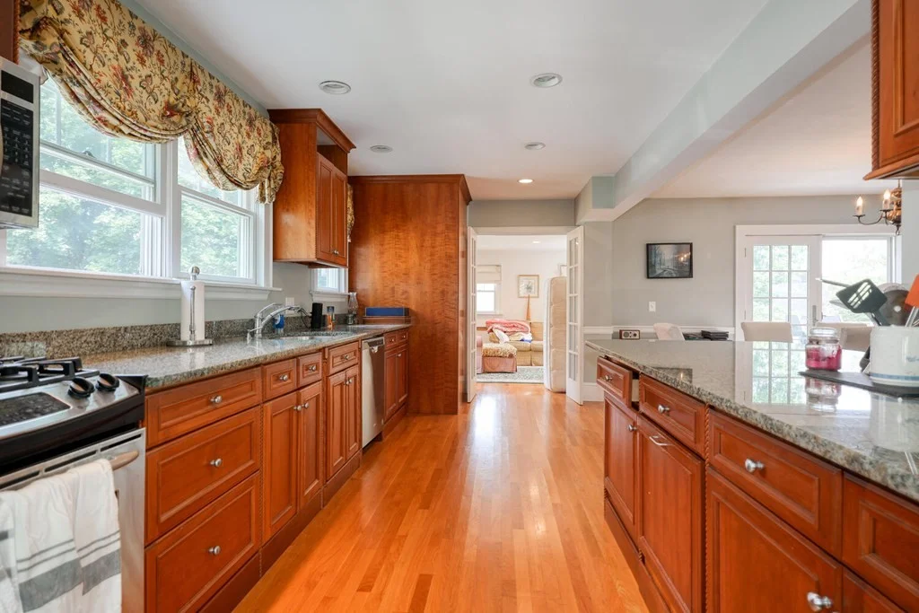 4 bed, 1 bath apartment for rent at 72 Richardson Rd, Belmont — photo 10 of 33