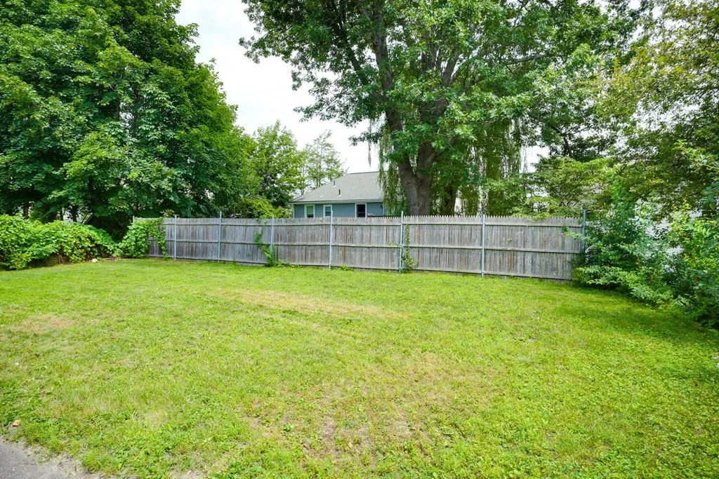 4 bed, 1 bath apartment for rent at 72 Richardson Rd, Belmont — photo 29 of 33