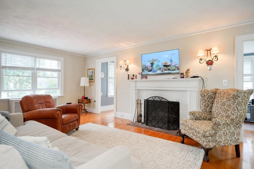 4 bed, 1 bath apartment for rent at 72 Richardson Rd, Belmont — photo 8 of 33