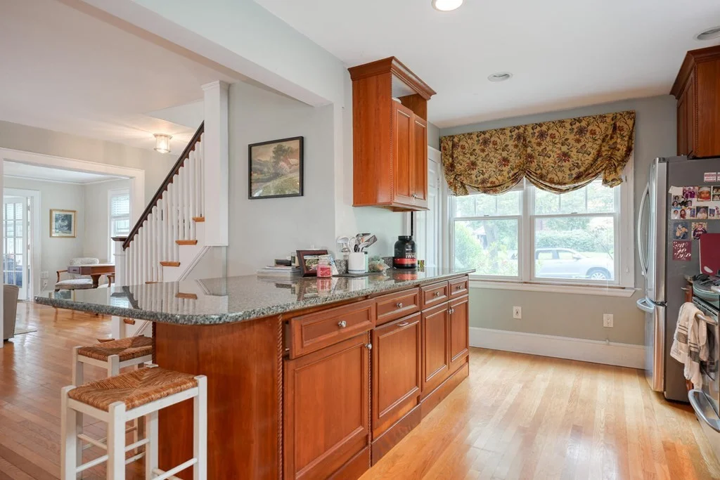 4 bed, 1 bath apartment for rent at 72 Richardson Rd, Belmont — photo 13 of 33